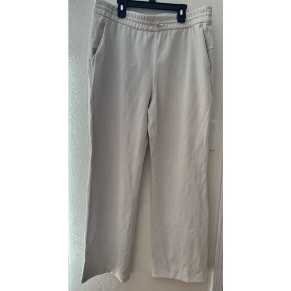 Lululemon Softstreme High-Rise Pant, size 14, white - Picture 3 of 9